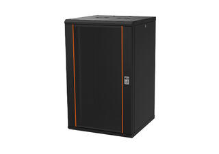 Rack og skap for nettverksinstallasjoner